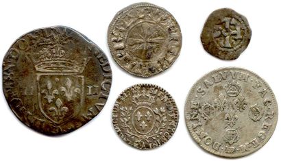 null DIVERS 

Lot de 5 monnaies françaises en argent(15,22 g le lot) :

Obole carolingienne,...