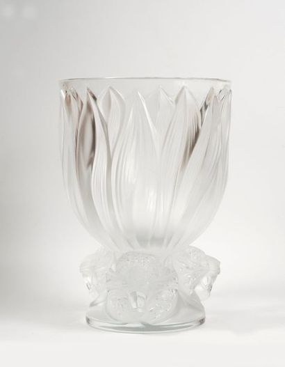 LALIQUE FRANCE Vase Lalique France à décor de tigres H. 28 cm