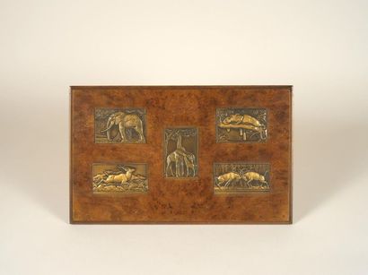 René THENOT René THENOT (1893-1963) - Two panels of 5 animal bas-reliefs in bronze...