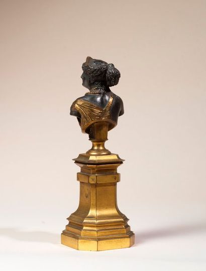 Auguste CLESINGER Auguste CLESINGER (1814-1883) Jeune femme à l'antique - Bronze...