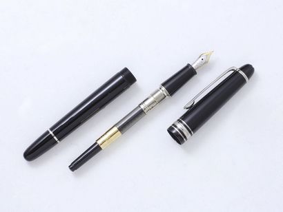 MONTBLANC MONTBLANC ''Meisterstück Tribute to Frédéric Chopin''.

Black resin fountain...