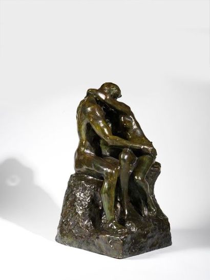 Auguste RODIN Auguste RODIN - Le baiser, troisième réduction. Bronze à patine noire...