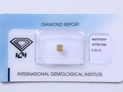 Diamant Cushion modified brilliant sealed diamond weighing 0.33 ct. It is accompanied...