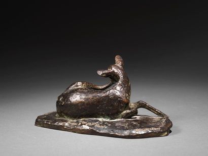 Ary BITTER Ary BITTER (1883-1973) - Reclining deer - Bronze with brown patina. signed...