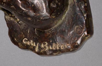 Ary BITTER Ary BITTER (1883-1973) - Biche couchée - Bronze à patine brune. signée...