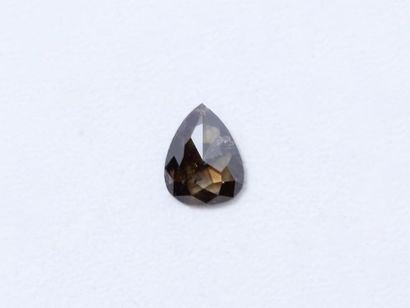 Diamant Diamant de taille poire facetté sur papier pesant 1.17 ct. Il est accompagné...
