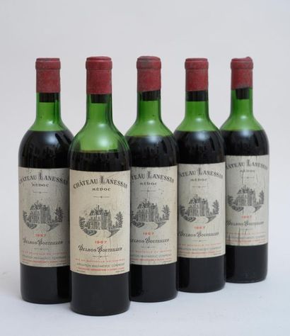 Château LANESAN, VIN 5 bottles CHÂTEAU LANESSAN 1967 Haut-Médoc (levels: 1 high shoulder,...