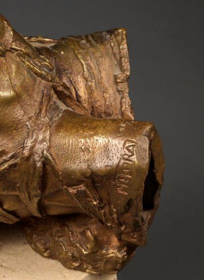 Igor MITORAJ Igor MITORAJ (1944-2014) - The Hands - Bronze with nuanced golden patina...