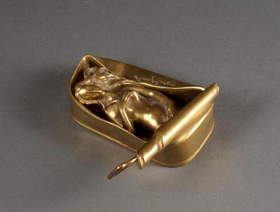 ROGER BEZOMBES Roger BEZOMBES (1913-1994) - The sardine woman - Bronze with golden...