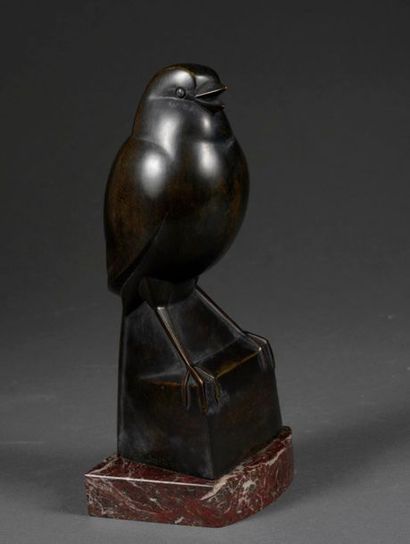 J. MARTEL J. MARTEL (1896-1966) - Moineau au bec ouvert - Bronze à patine brune -...