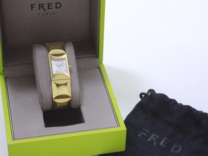 FRED FRED ''MODÈLE CUT'' - Montre bracelet de dame en or 750 millièmes, cadran nacré...