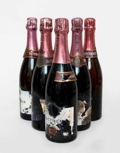 Taittinger 6 bouteilles CHAMPAGNE TAITTINGER (estimé entre 1961 et 1964) Brut rosé...