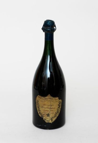 DOM PERIGNON 1 bouteille CHAMPAGNE DOM PERIGNON 1952 Vintage (niveau léger bas, étiquette...