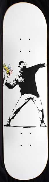 BANKSY BANKSY (d’après) - Flower Thrower, 2018 - Sérigraphie sur planche de skateboard...