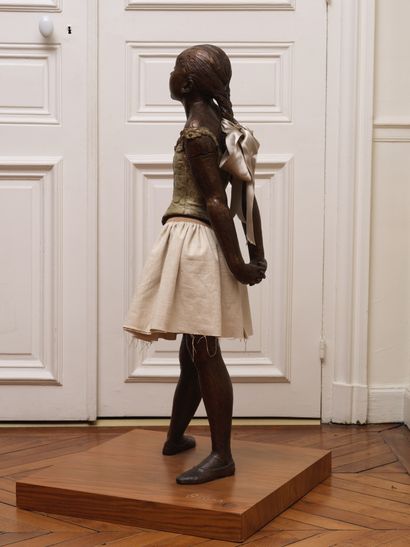 Edgar Degas 
Edgar DEGAS (1834 - 1917) - La Petite Danseuse de 14 ans - 

Bronze...