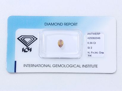 Diamant Sealed pear cut diamond weighing 0.36 ct.

It is accompanied by an IGI identification...