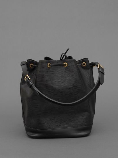 Louis Vuitton LOUIS VUITTON - Sac Noé GM en cuir épi noir - Doublure en suédine noir...