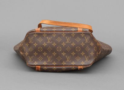 Louis Vuitton LOUIS VUITTON - Sac épaule en toile monogramme et cuir naturel - Doublure...