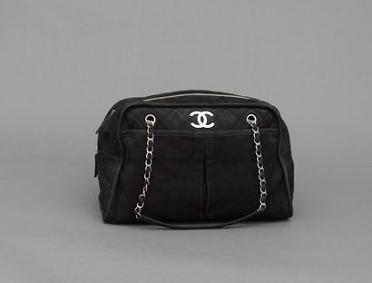 Chanel CHANEL - Shoulder bag in black nubuck effect calfskin - Inside in black cotton...