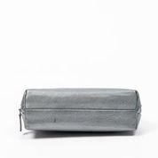 Chanel CHANEL - Petite trousse de toilette en cuir grainé gris vert métallisé - Intérieur...