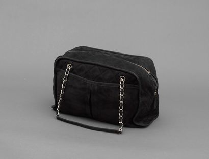 Chanel CHANEL - Sac porté épaule en veau à effet nubucké noir - Intérieur en coton...