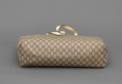 Gucci GUCCI - Cabas oversize en toile enduite grise monogrammé et cuir blanc - Double...