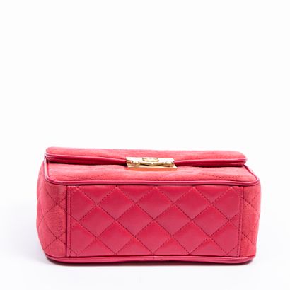 Chanel CHANEL - Velvet leather and fuchsia pink lambskin box size bag - Pink lambskin...