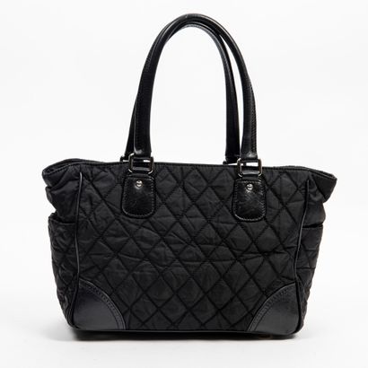 Chanel CHANEL - Shopping bag in quilted nylon and black leather application - Inside...