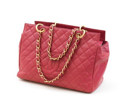 Chanel CHANEL - Tote bag in red grained calfskin - Interior in raspberry red leather...