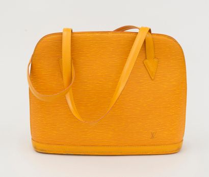 Louis Vuitton LOUIS VUITTON - Sac Lussac en cuir épi jaune - Intérieur en textile...