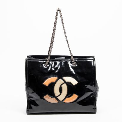 null CHANEL - Black leather and vinyl tote bag - Grey satin inside - Chain handle...