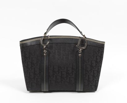 Dior DIOR - Sac cabas en toile damassé et brodé et cuir noir – Intérieur en nylon...