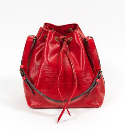 Louis Vuitton LOUIS VUITTON - Sac porté épaule petit modèle Noe – En cuir épi rouge-...