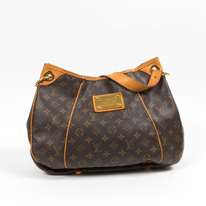 Louis Vuitton LOUIS VUITTON - Shoulder bag Galliera model - In monogram canvas and...
