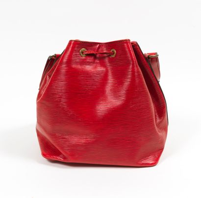 Louis Vuitton LOUIS VUITTON - Sac porté épaule petit modèle Noe – En cuir épi rouge-...