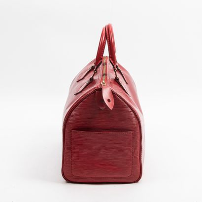 Louis Vuitton LOUIS VUITTON -Sac Speedy 30 en cuir épi rouge – Bon état, usures aux...