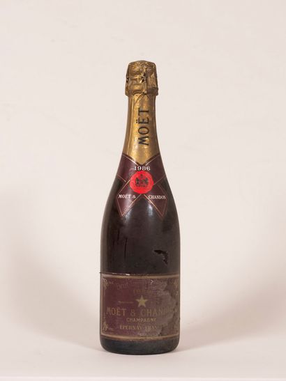 null 1 bouteille Champagne Moët & Chandon 1986 Brut Imperial Rosé - Etiquette très...