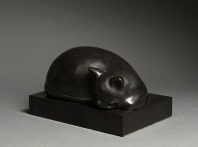 Ferdinand PARPAN Ferdinand PARPAN (1902-2004) - Sleeping cat - Bronze with black...