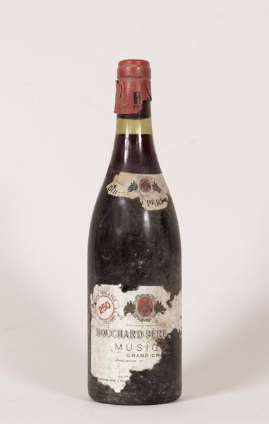 null 1 bottle Musigny 1978 Bouchard Père & Fils - Label very damaged, torn and stained...