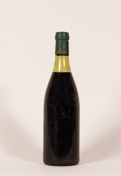 null 1 bottle of Burgundy without label - Level between 3 and 4