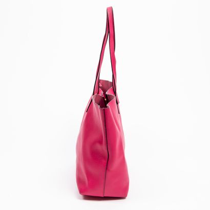 Yves Saint Laurent YVES SAINT LAURENT - Large tote bag in fuchsia pink grained calfskin...