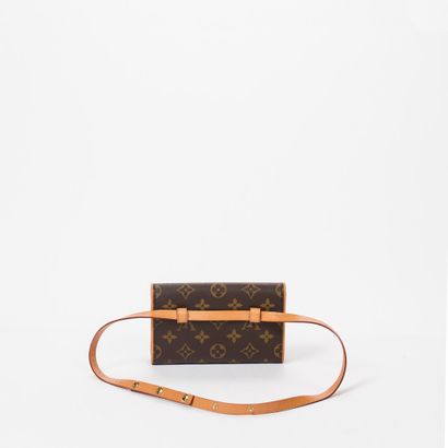 Louis Vuitton LOUIS VUITTON - Belt pouch in monogrammed canvas and natural cowhide...