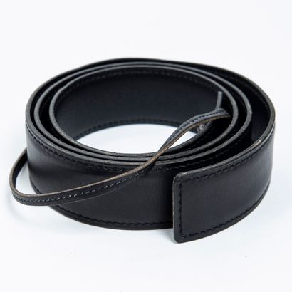 Hermès HERMES - Belt in black box calf - Link fastening on palladium colored saddle...