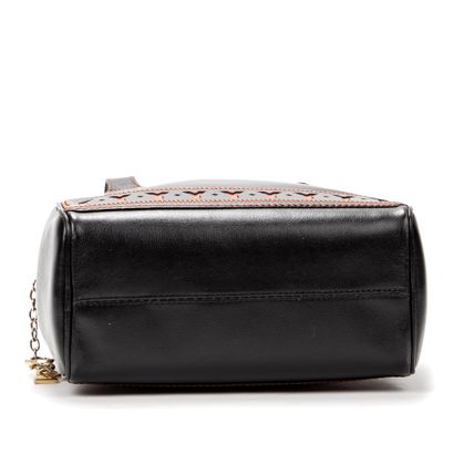Yves Saint Laurent YVES SAINT LAURENT - Small box-shaped handbag in fine black grained...