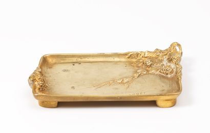 Albert MARIONNET Albert MARIONNET (1852-1910) - Vide poche en bronze doré - 15 x...