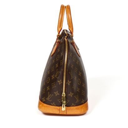 Louis Vuitton LOUIS VUITTON - Alma medium bag - in monogrammed canvas and natural...