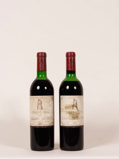 Vin Latour 2 bouteilles Château Latour 1973- Niveau un haute épaule / mi épaule-...