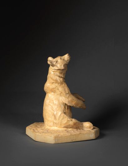 Georges Guyot Georges GUYOT (1885-1973) - Seated bear - Terra cotta with patina -...