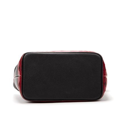 Yves Saint LAURENT YVES SAINT LAURENT- Small handbag in black grained leather and...