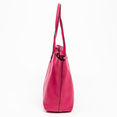 Yves Saint LAURENT YVES SAINT LAURENT - Large tote bag in fuchsia pink grained calfskin...